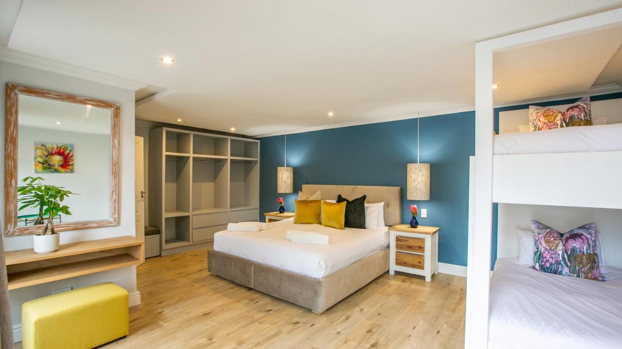 Hout & About Guest House Хаут-Бей Экстерьер фото