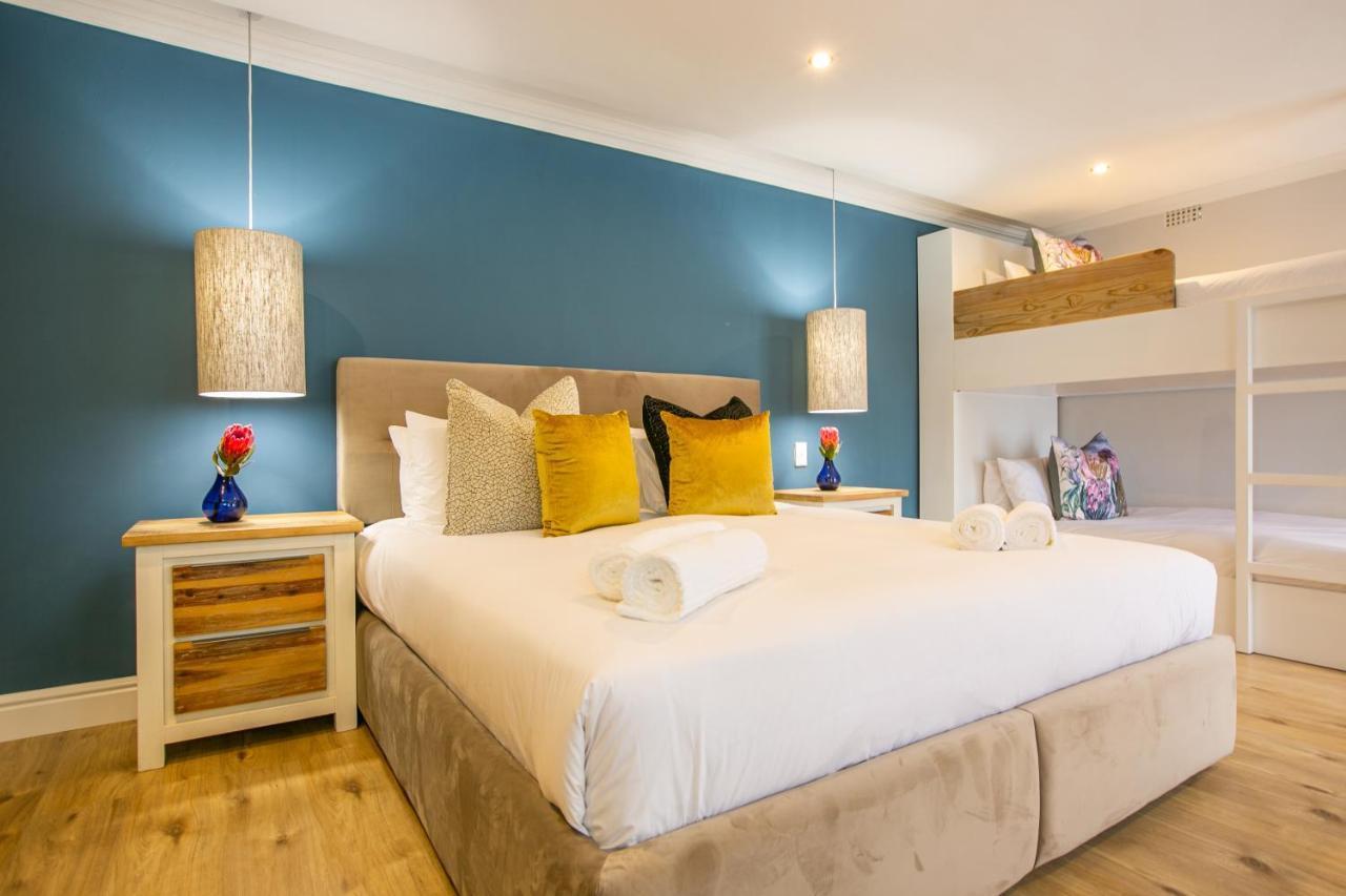 Hout & About Guest House Хаут-Бей Экстерьер фото