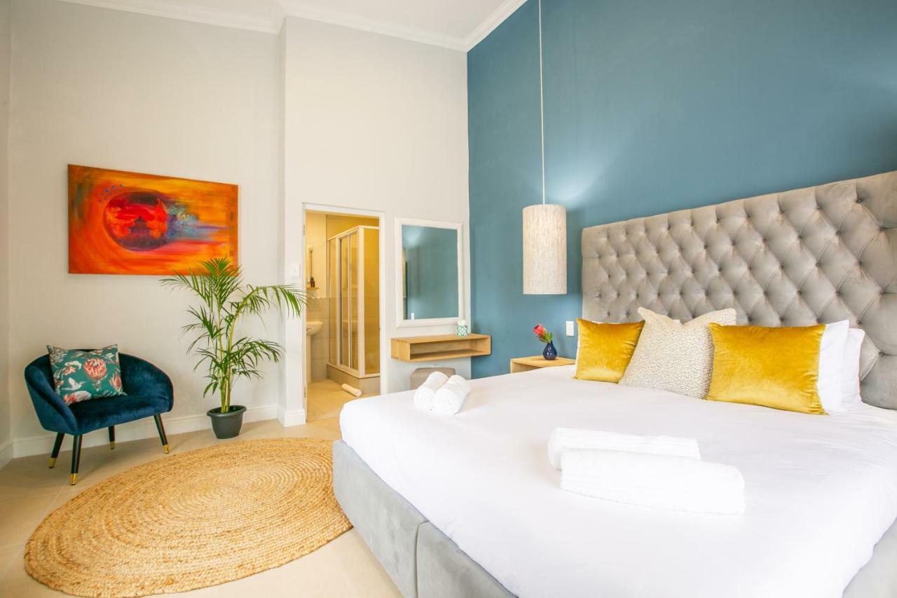 Hout & About Guest House Хаут-Бей Экстерьер фото